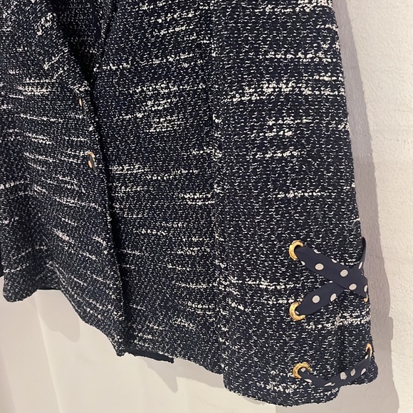 St. John Two Piece Set - Picture 4 of 9